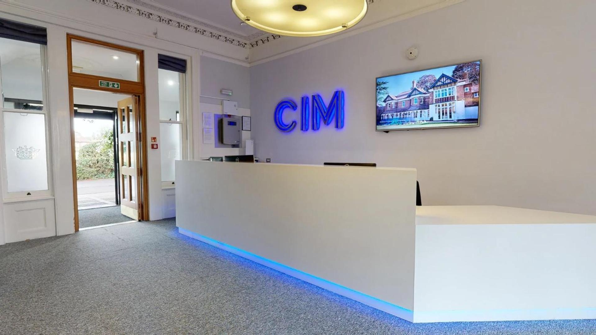 Cim Business Centre Hotel Maidenhead Bagian luar foto