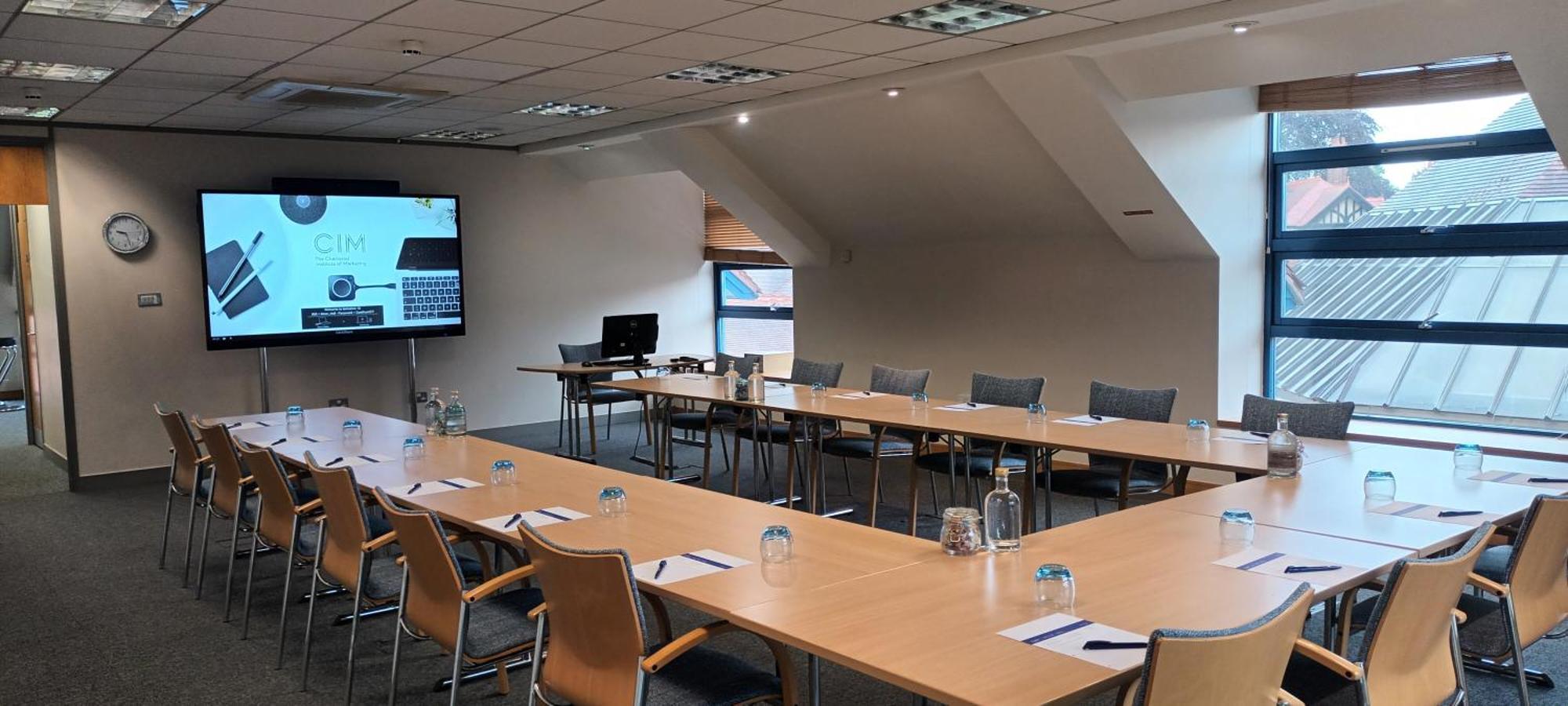 Cim Business Centre Hotel Maidenhead Bagian luar foto