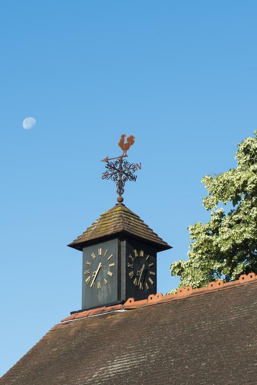 Cim Business Centre Hotel Maidenhead Bagian luar foto